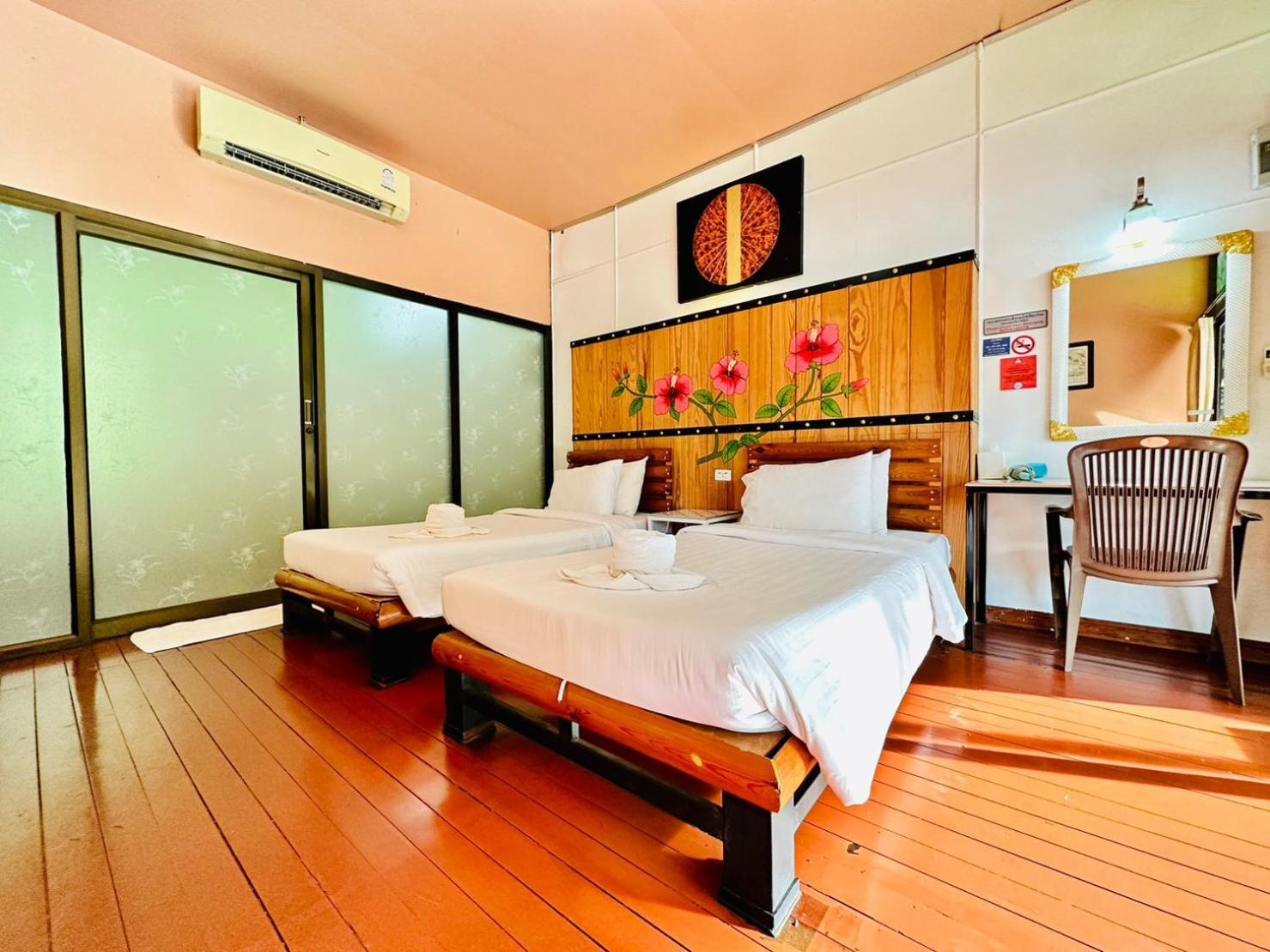 Yoko River Kwai Resort Ban Huai Maenam Noi Exteriör bild